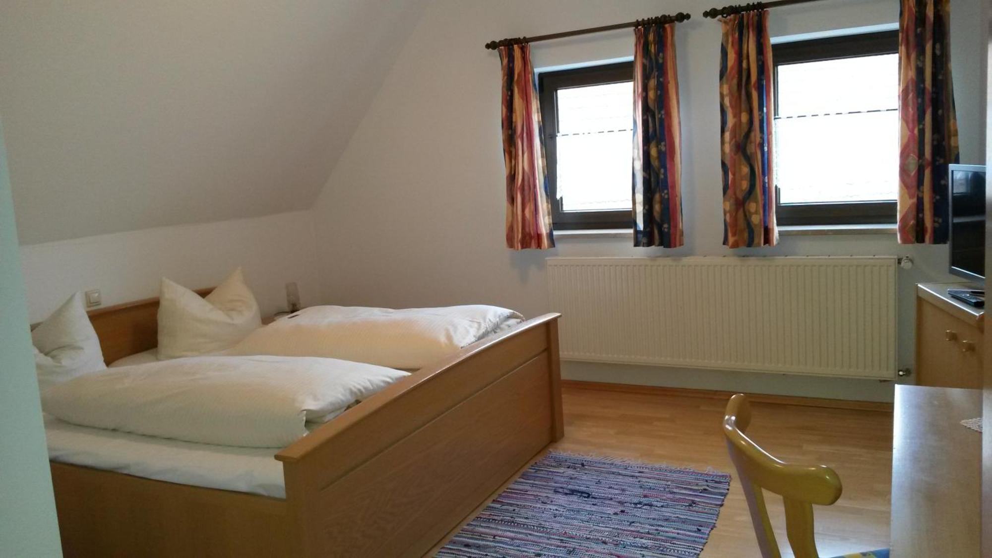 Gasthaus Schoellmann フォイヒトヴァンゲン 部屋 写真